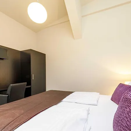 Kietz-perle Mit Balkon & Mueritzblick Im Historischen Speicher 아파트