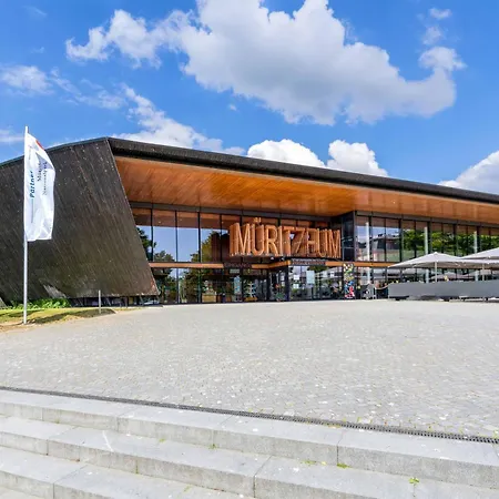 Kietz-perle Mit Balkon & Mueritzblick Im Historischen Speicher 아파트 *